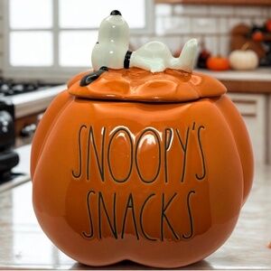 Rae Dunn x Snoopy Pumpkin Cookie Jar – "Snoopy’s Snacks" 2025 Peanuts Halloween
